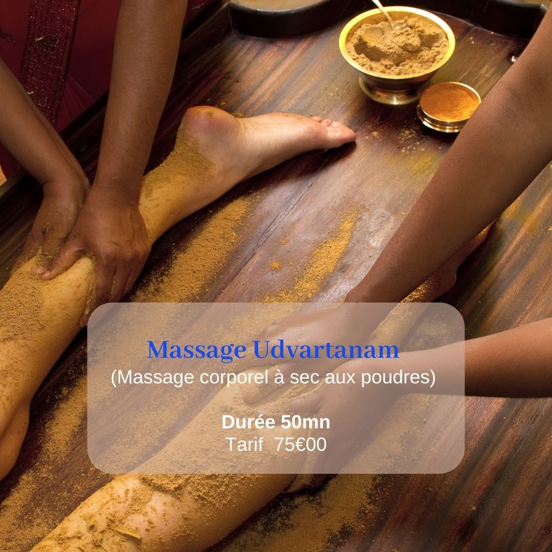 Massage Udvatanam (massage du corps à sec aux poudres)